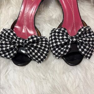 Women’s Black & White Houndstooth Bow shoe clips